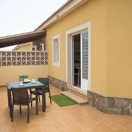 Lightbooking Pool & Cool Ferienhaus